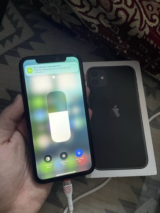 iPhone 11 в хорошем состоянии
