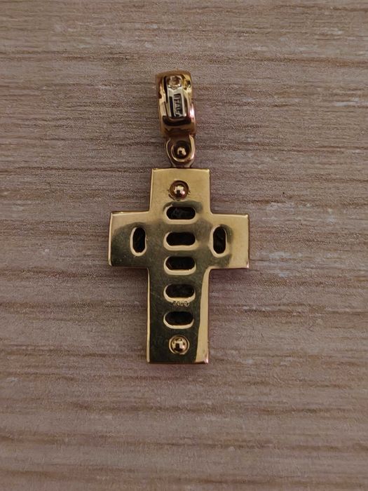 Cruciulita  Aur  14 K - Stare  Foarte  Buna