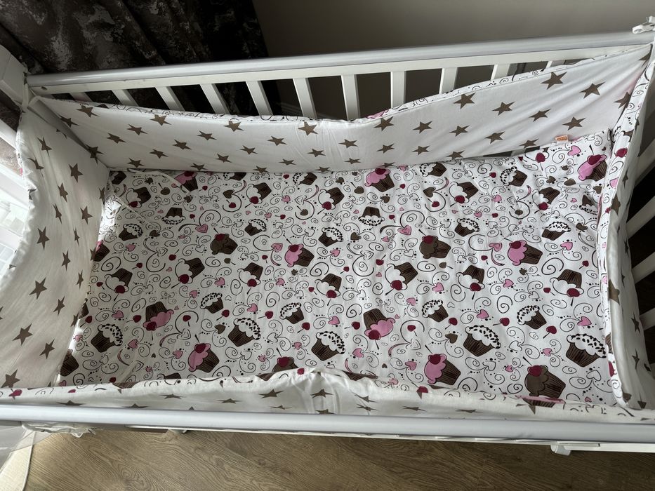 Продам кровать детскую.