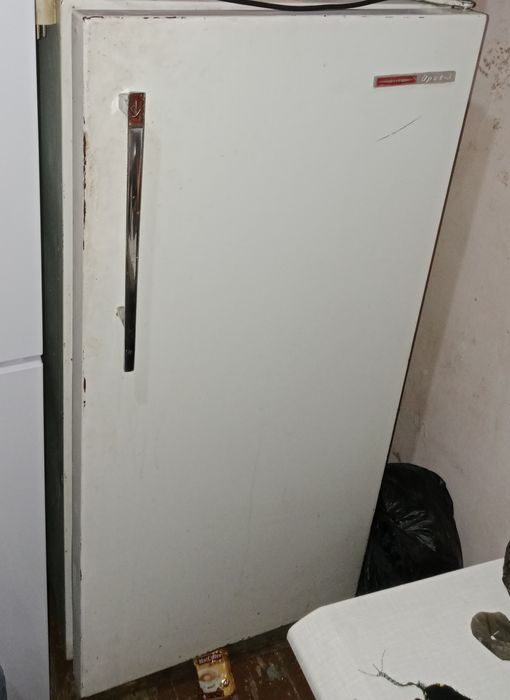 Холодильник сотилади  холати яхши  ишлиди