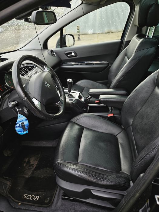 Peugeot 5008 - cutie automata