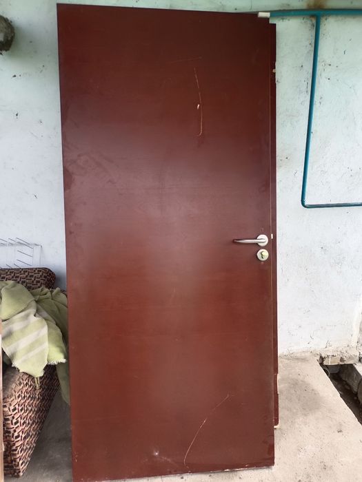 Б/У двери в хорошем состоянии