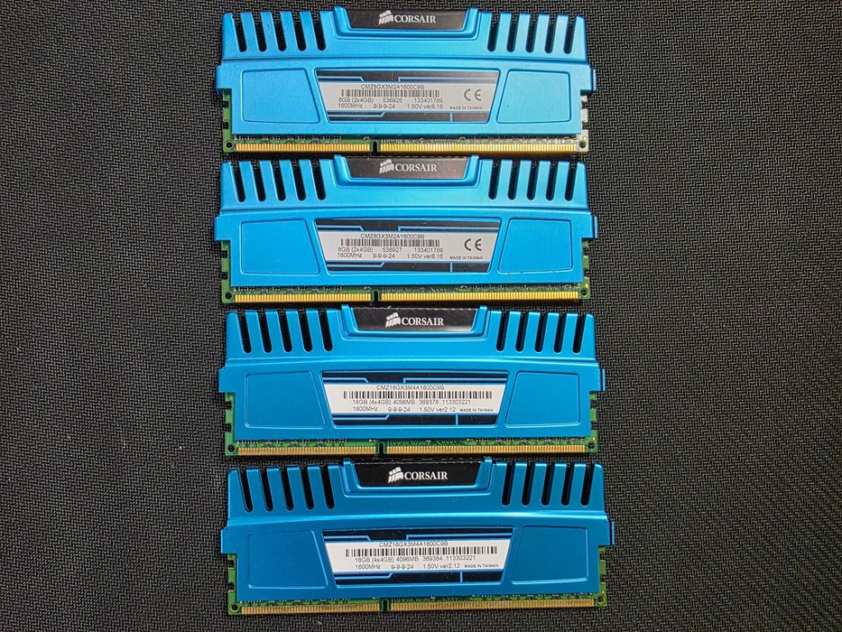 Memorie 16GB DDR3 1600MHz Corsair