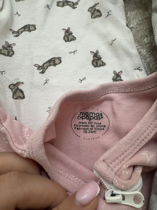 Продам одежду на девочку mamas papas