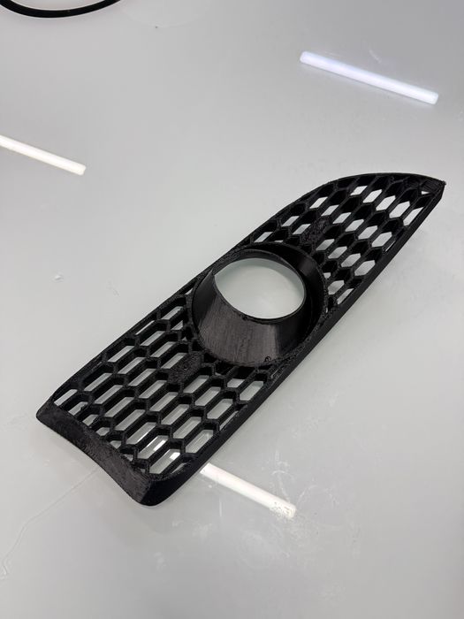 Grila proiectorceata BMW e90 nfl/ fl