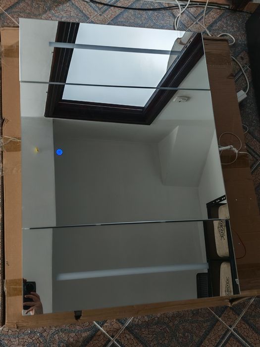 Oglindă LED cu dulap de baie 100x70cm. NOUA