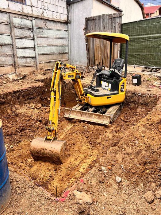 Inchiriere miniexcavator