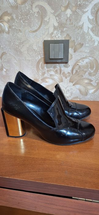 Женские туфли размер 39