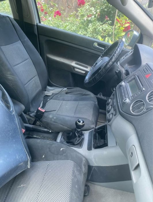 Dezmembrez Golf 5 Plus