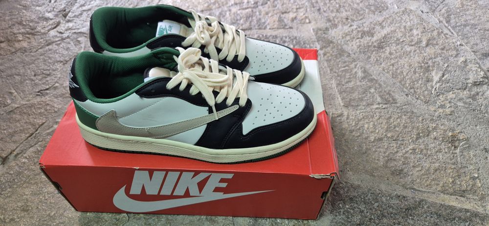 Маратонки Найк номер 43