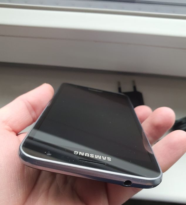 Vând Samsung J3.Pret 190 ron