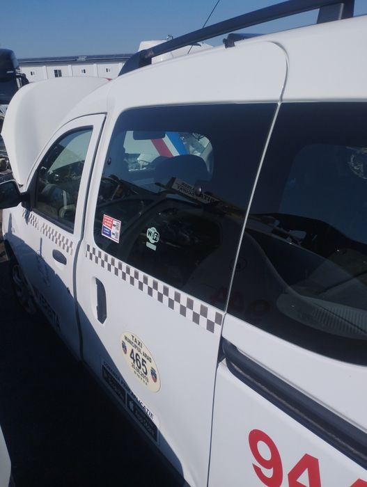 Ușa stânga dreapta fata Dacia doker