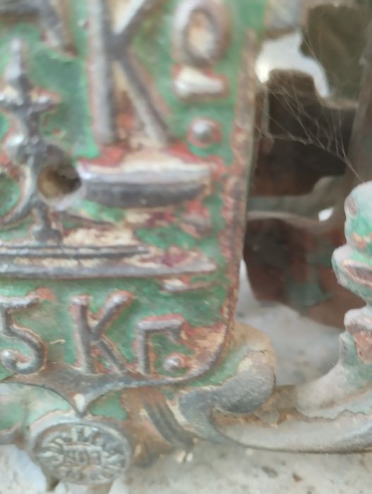 Весы старинные чугунные