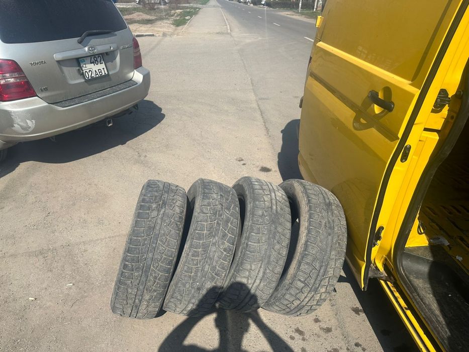 Продам шины 225/65/17