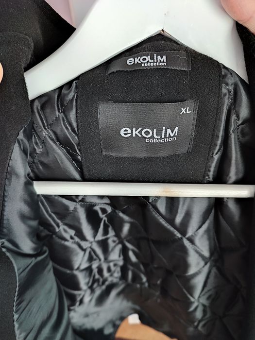 палто като ново.