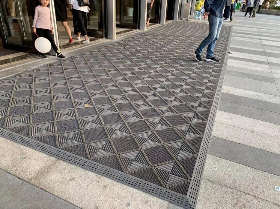 Покрытие для входной группы