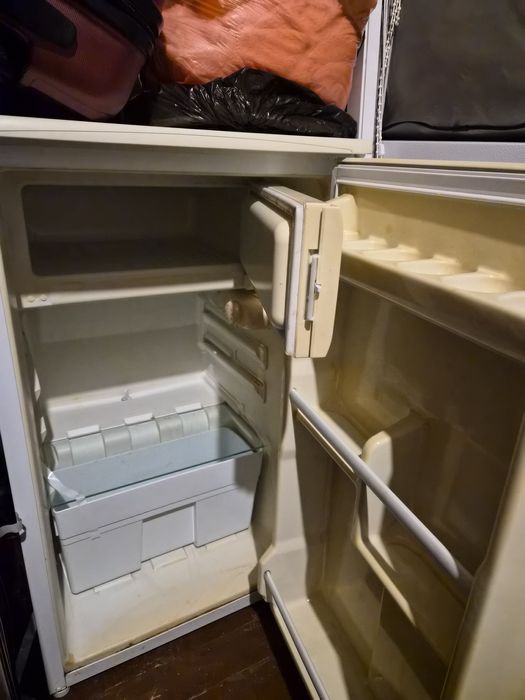 Хладилник с вътрешна камера Neo