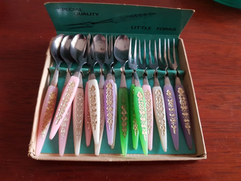 Set furculite si lingurite aperitiv vintage