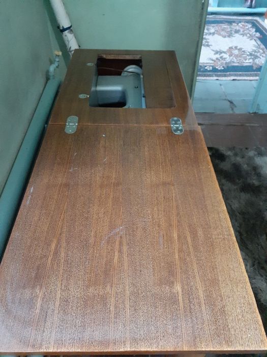 Продам швейную машинку