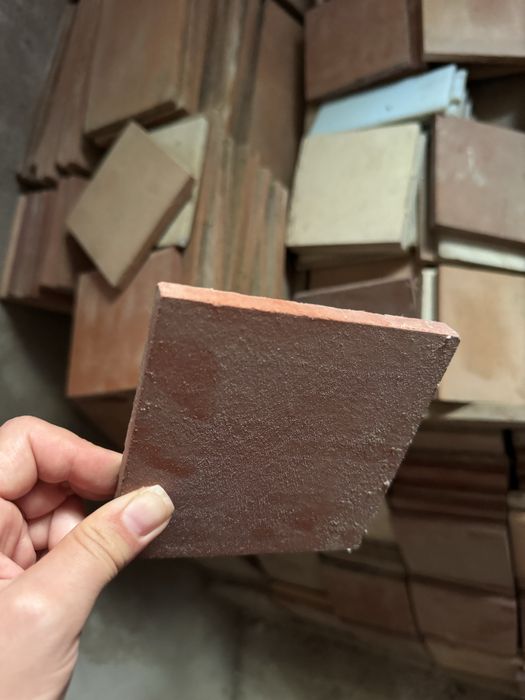 Продается мелкая плитка советская