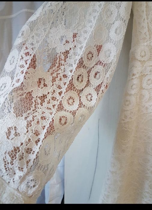 Rochiță albă dantelă