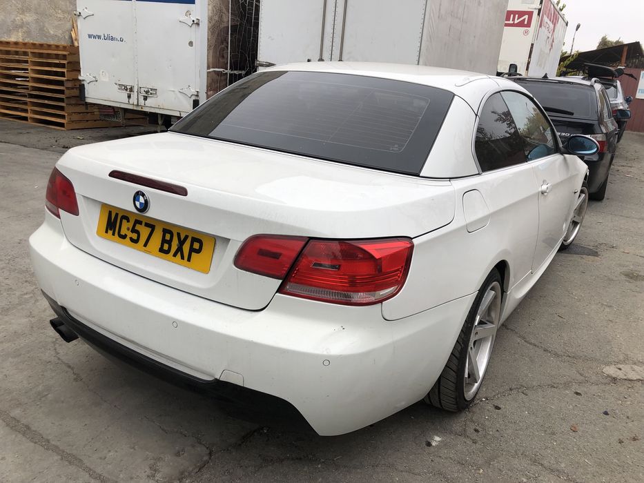 Продаваме на части бмв е93 325и  bmw e93 325i.