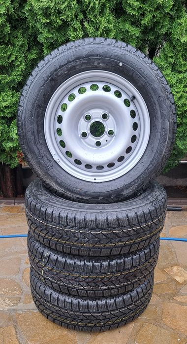215 65R 16C Anvelopă Iarnă Michelin Continental Uniroyal NOi 21565R16C