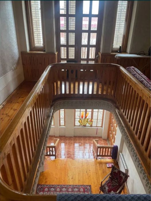 Срочно продается дом с участком (12 соток) в центре Ташкента