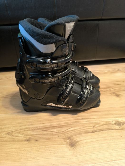 Clăpari Nordica 38-39