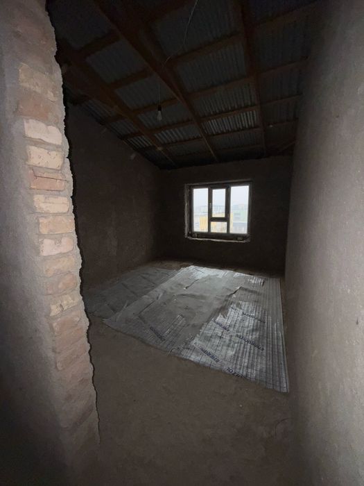 Таййор коробка уй сотилади