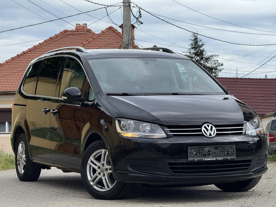 VOLKSWAGEN Sharan