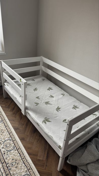 Продам детскую кровать