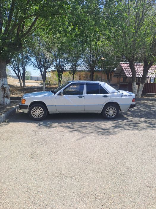 Мерседес 190  механик 1992
