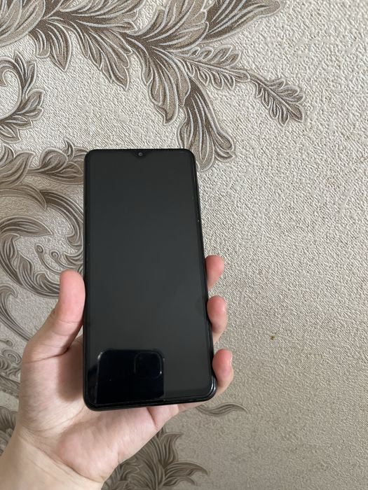 Samsung M12 32 Gb qora