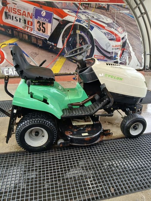 Vand tractoras de gazon Viking Cyclon