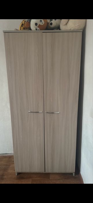 Срочно продам стол со шкафом!