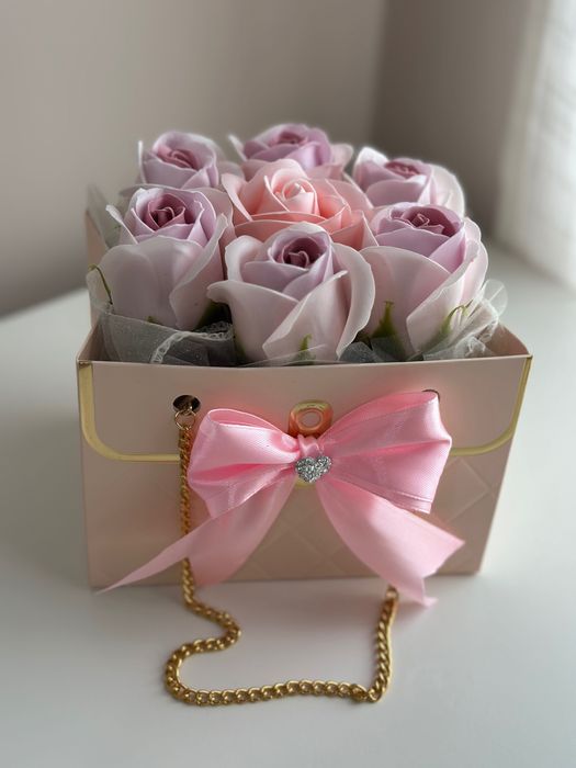Букет от сапунени рози - подарък за празник