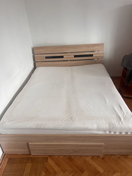Vand pat matrimonial cu orelusre de la adresa
