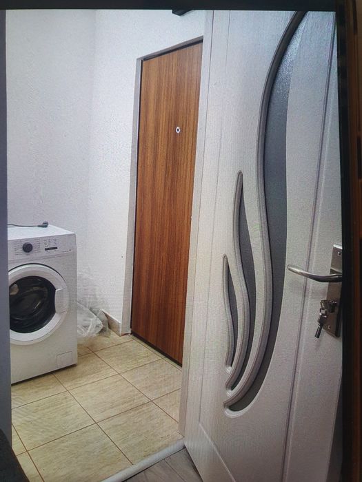 Garsoniera pentru inchiriat