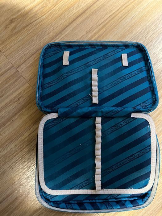 Кутия за храна +несесер +портмоне