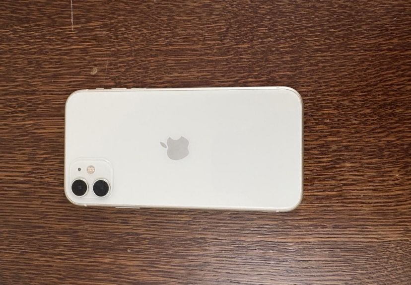 Айфон 11 64 гб белый СРОЧНО!!!