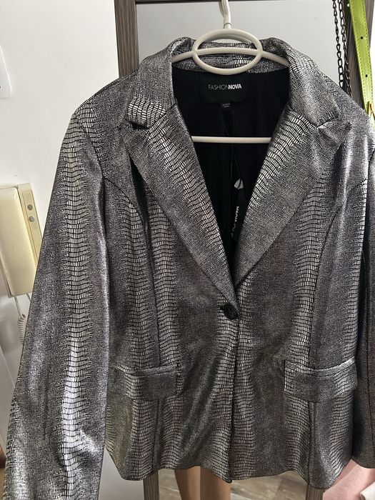 Сако Fashion Nova