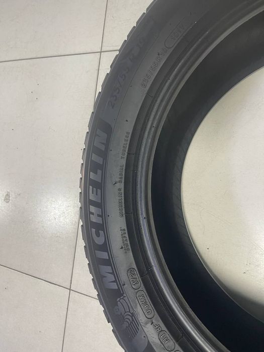 235 55 R19 Shina Michelin