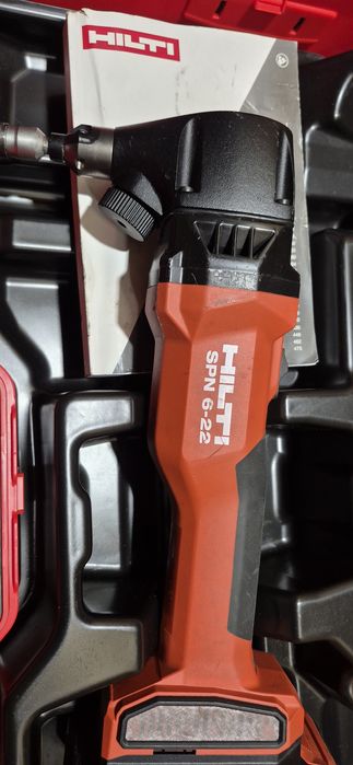 Hilti foarfeca de tabla ,biax pe acumulatori