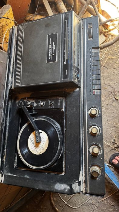 plastinka va radio apparat