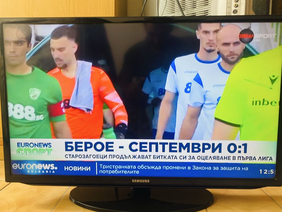 Samsung  32  , модел  : UE32EH5000 ,  Full HD
