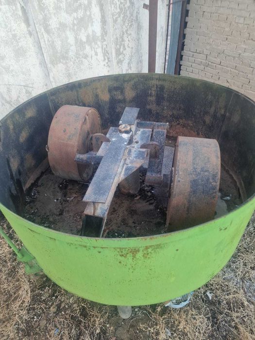 Раствормещалка (бетономещалка)