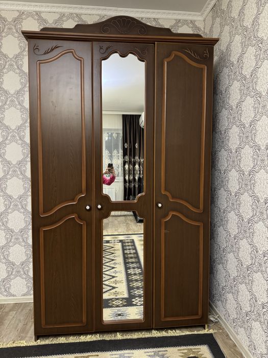 Продам спальный шкаф