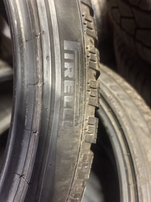 Pirelli 285/35/23