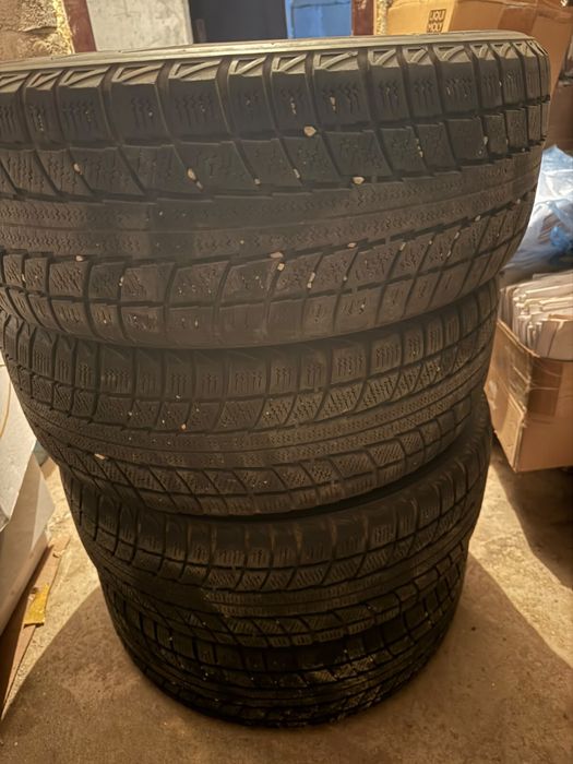 Продам зимние шины 215/60/16